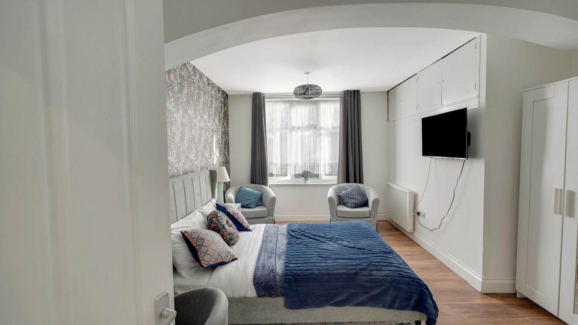 Place To Stay In Longbridge Barking  Extérieur photo