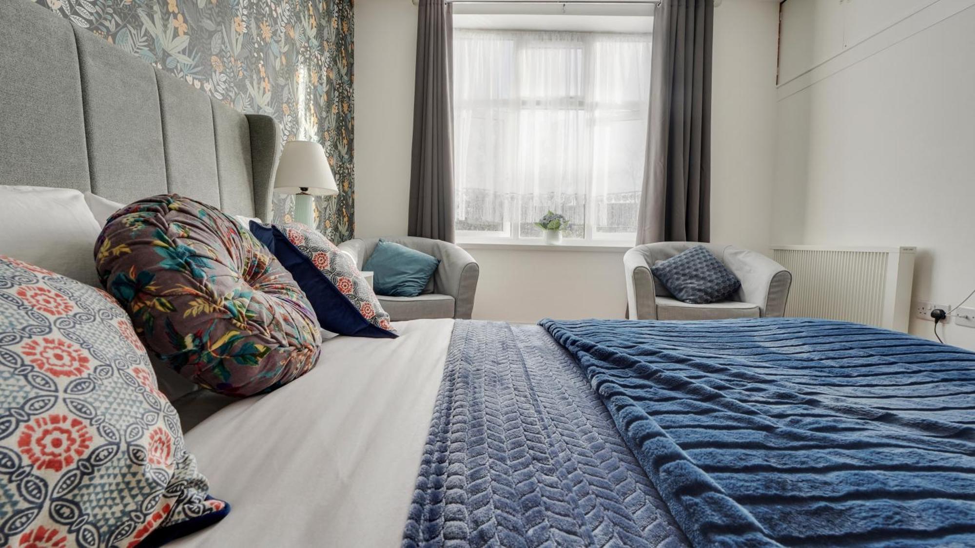 Place To Stay In Longbridge Barking  Extérieur photo